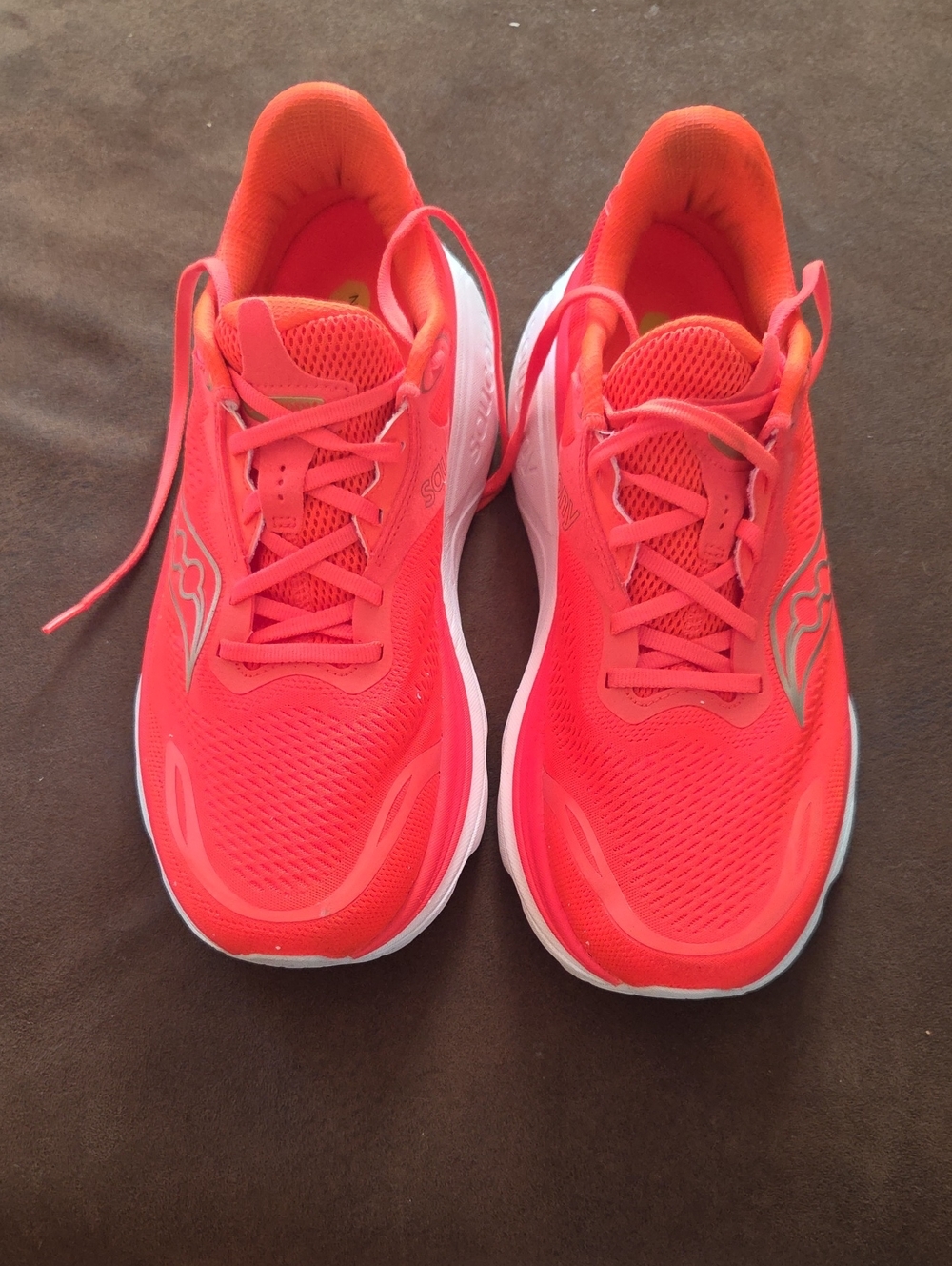 Women's Hurricane 26 Running Shoes - ViziRed Size 12